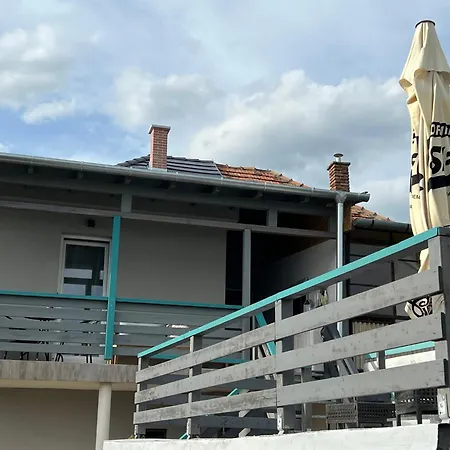 Гостевой дом Szarkafeszek 4*