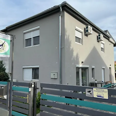 Szarkafeszek Кестхей