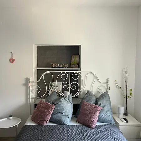 Szarkafeszek * Кестхей