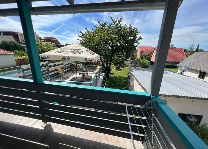 Szarkafeszek 凯斯特海伊