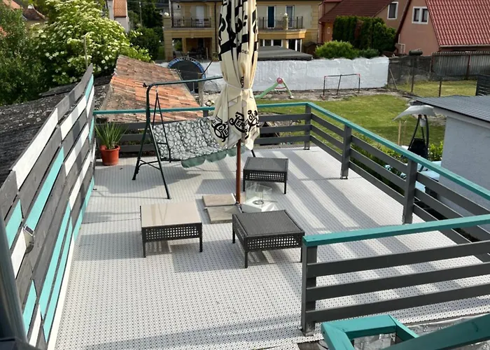 Szarkafeszek קסזטלי