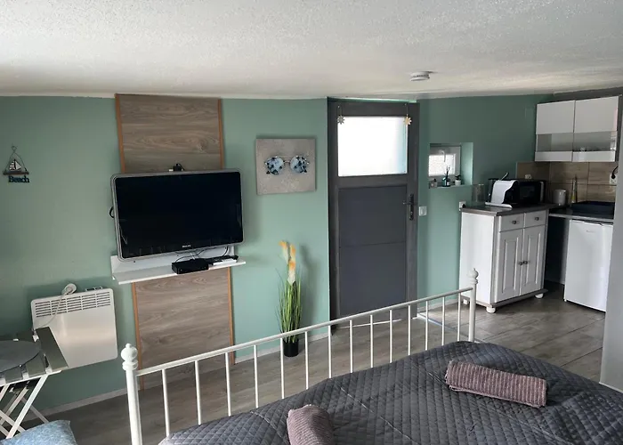 בית הארחה Szarkafeszek